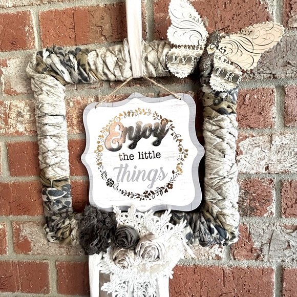 Handmade Unique Wall Decor Square Enjoy The Little Things 13 x 13 inches - Picture 7 of 8